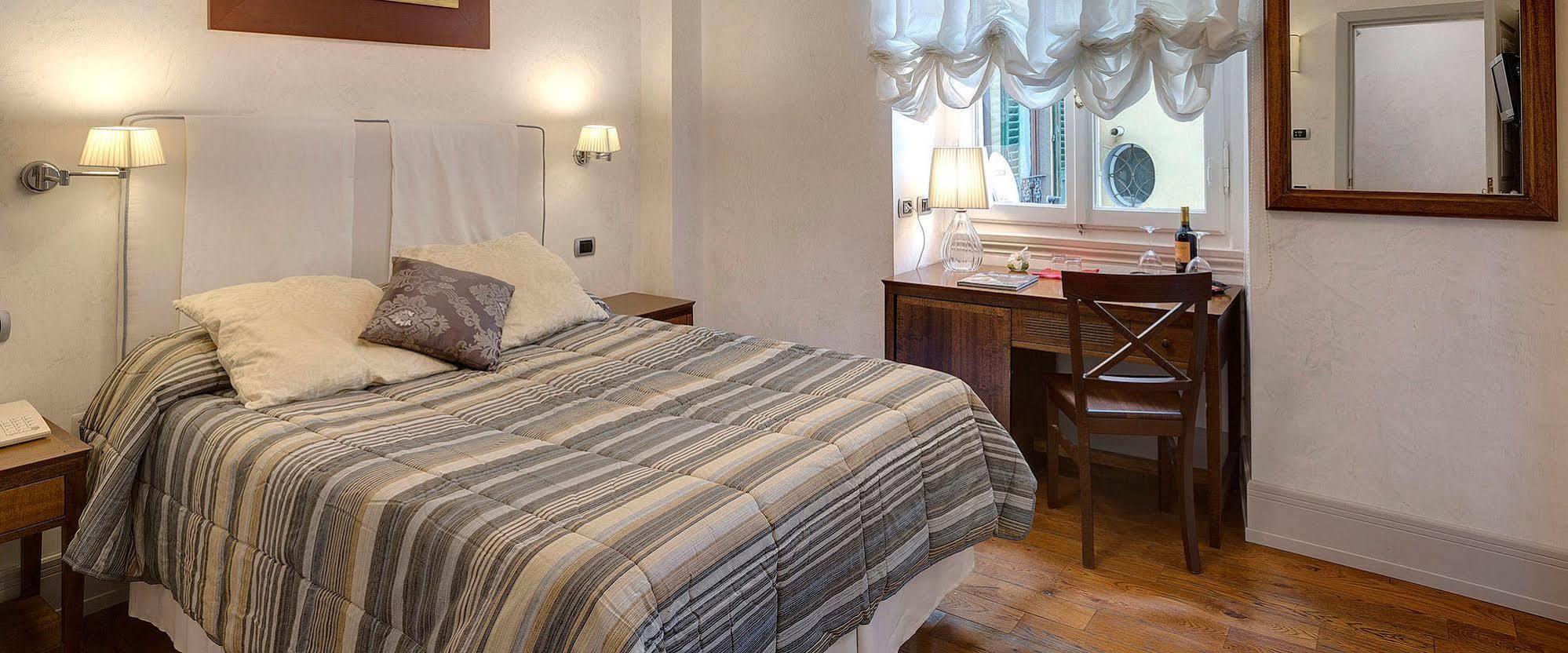 Il Salotto Di Firenze Hotel ภายนอก รูปภาพ